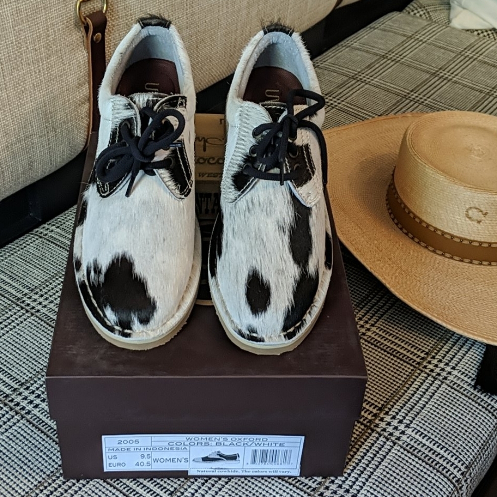 Oxfords natural hide back & white sz9.5